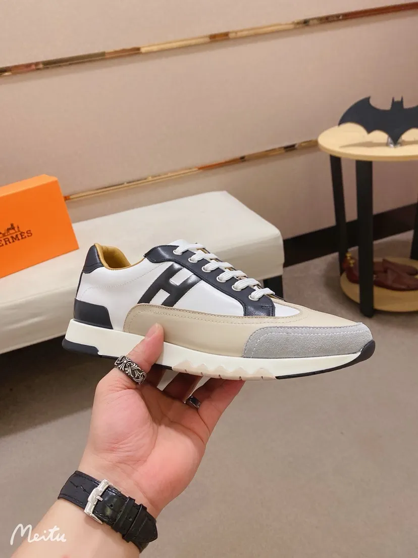 Ex-factory price: 500💰《HERMES》【Classic original single version】Hermès; top 🔝purchasing agent🔍🔍men's latest 🇺🇸sold simultaneously, original imported from Italy ▲▲first-layer cowhide ▲▲ (high-end, nobility and class) ) Exquisite workmanship (Italian 🇮🇹 imported water-dyed 🐂 cowhide lining) sole: original sole provided by the original factory, ⚠️exclusive double-layer activity·TPR·rubber·combined molded outsole; super comfortable·wear-resistant·non-slip·environmental protection The real thing is more beautiful when photographed in kind (high quality, following orders), you can come in and out at will * Number of yards: 38·39·40·41·42·43·44# (can be customized 45.)